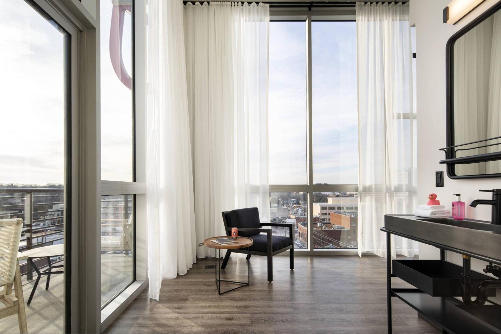 Moxy Nashville Vanderbilt Area Экстерьер фото