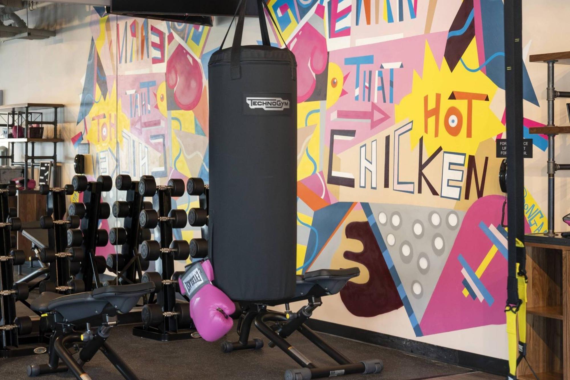 Moxy Nashville Vanderbilt Area Экстерьер фото