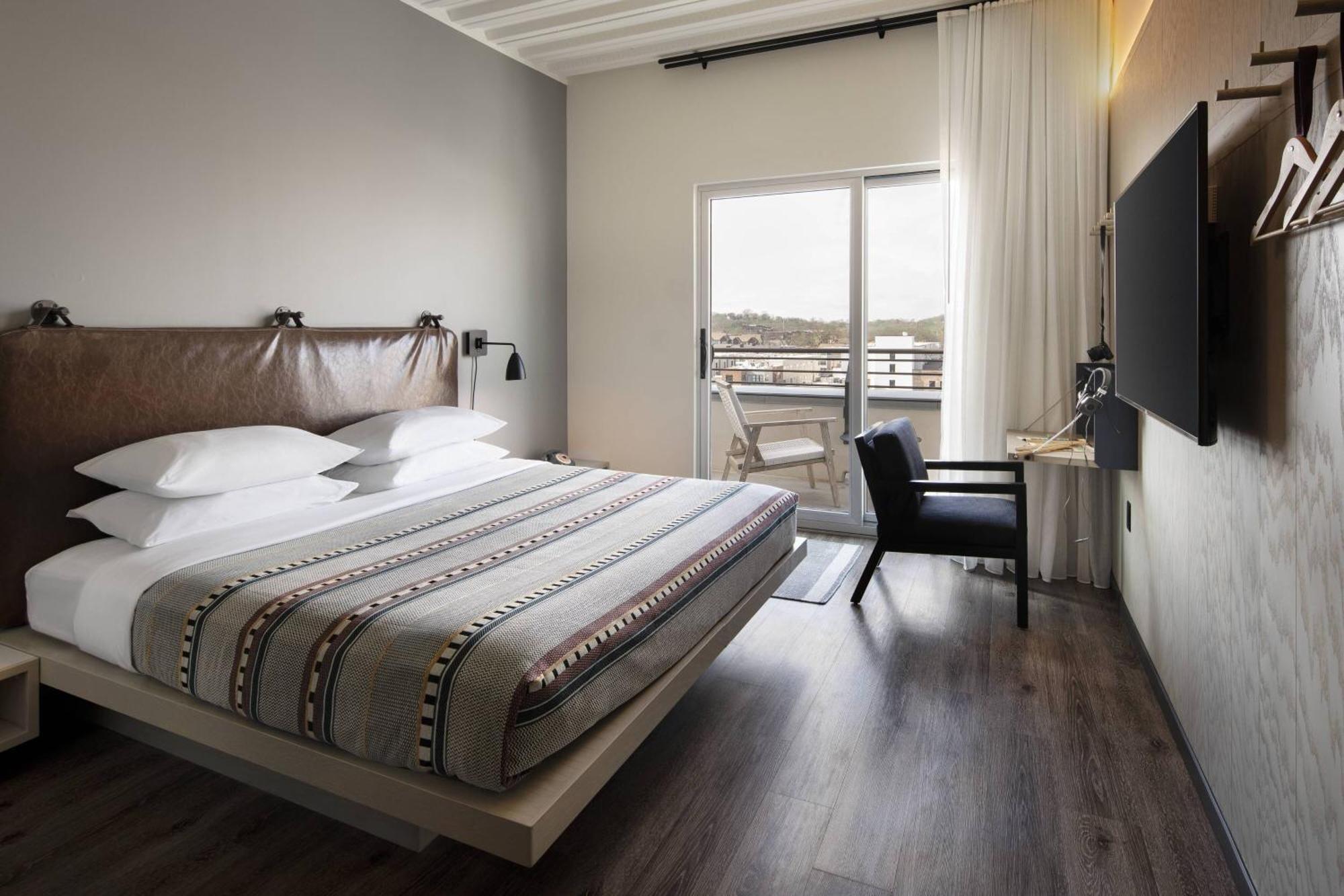 Moxy Nashville Vanderbilt Area Экстерьер фото