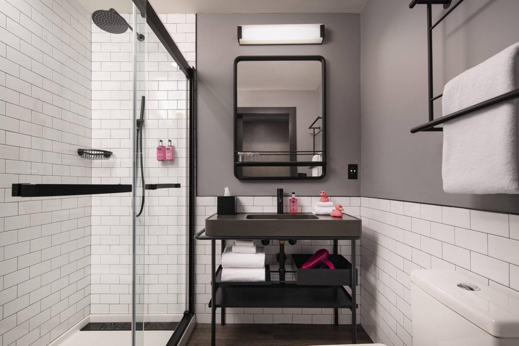 Moxy Nashville Vanderbilt Area Экстерьер фото