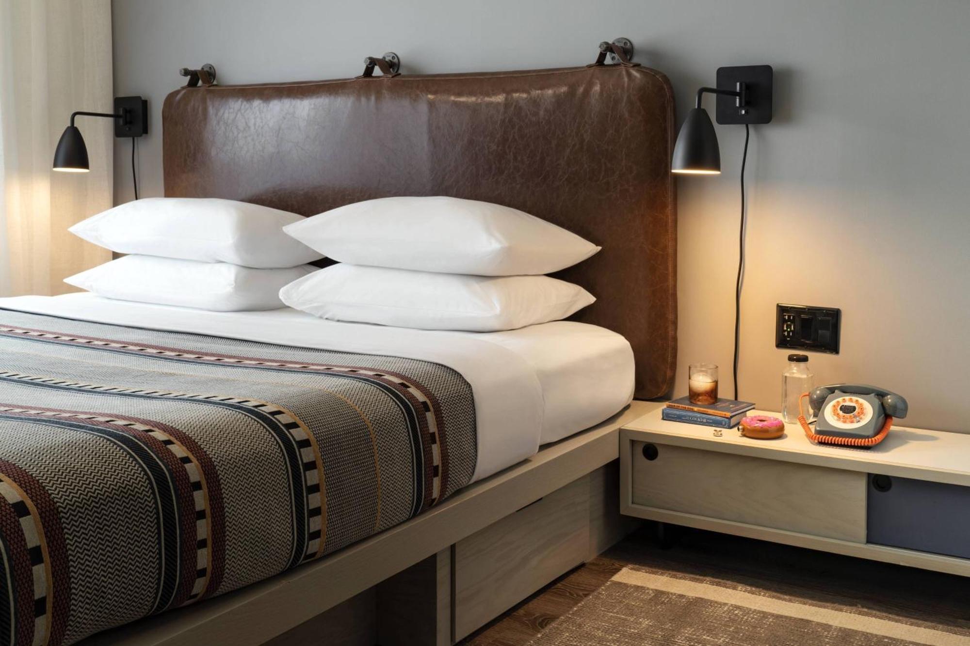 Moxy Nashville Vanderbilt Area Экстерьер фото