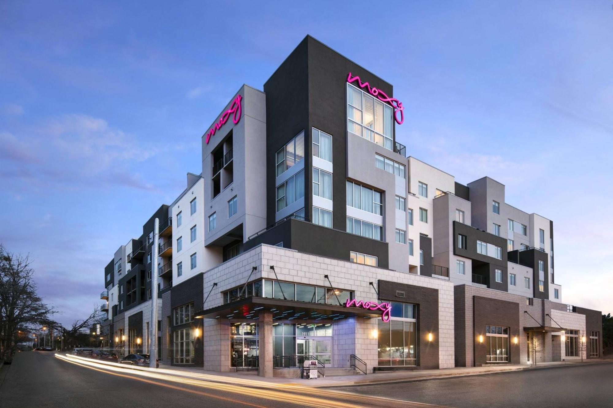 Moxy Nashville Vanderbilt Area Экстерьер фото