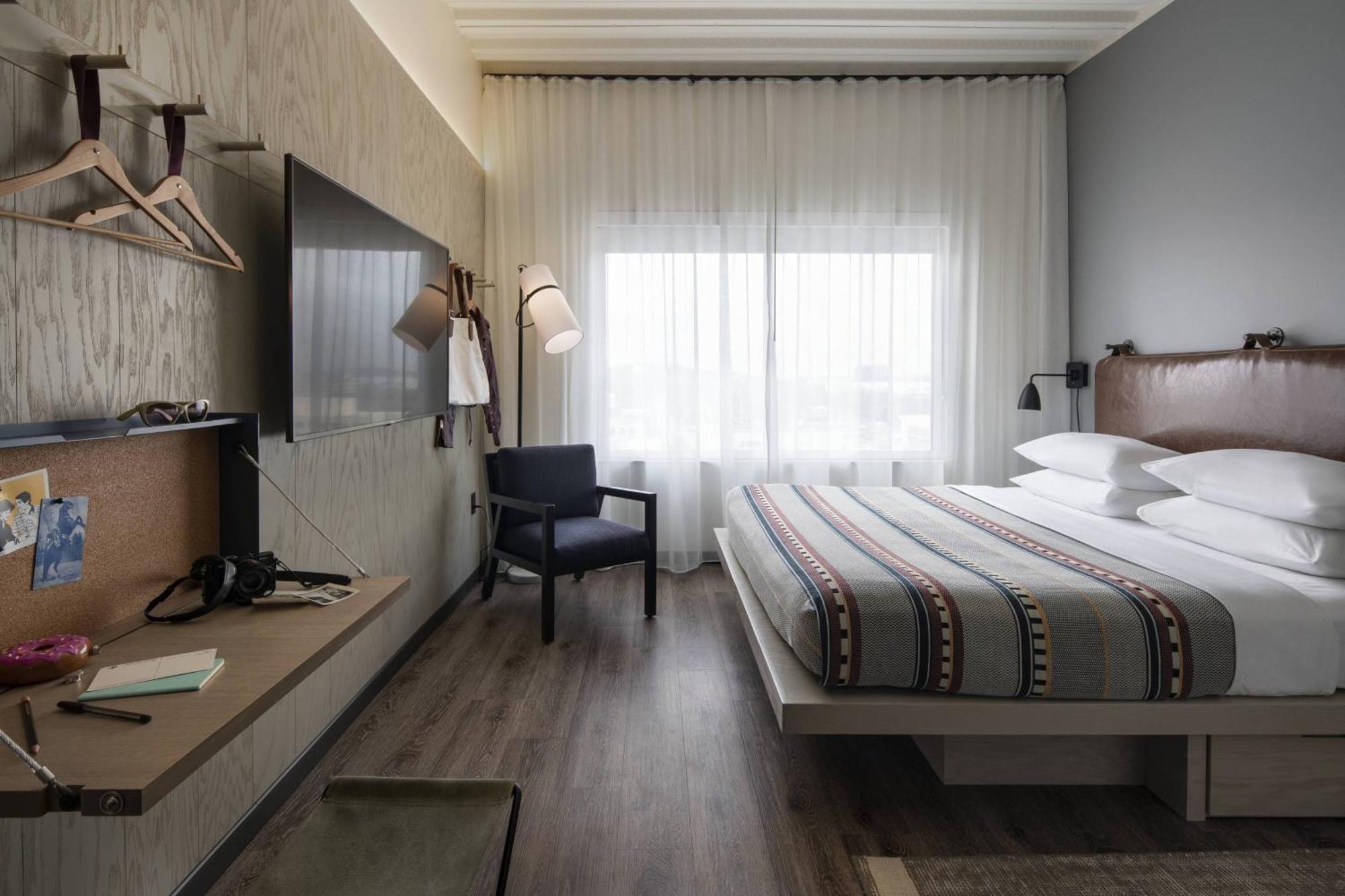 Moxy Nashville Vanderbilt Area Экстерьер фото